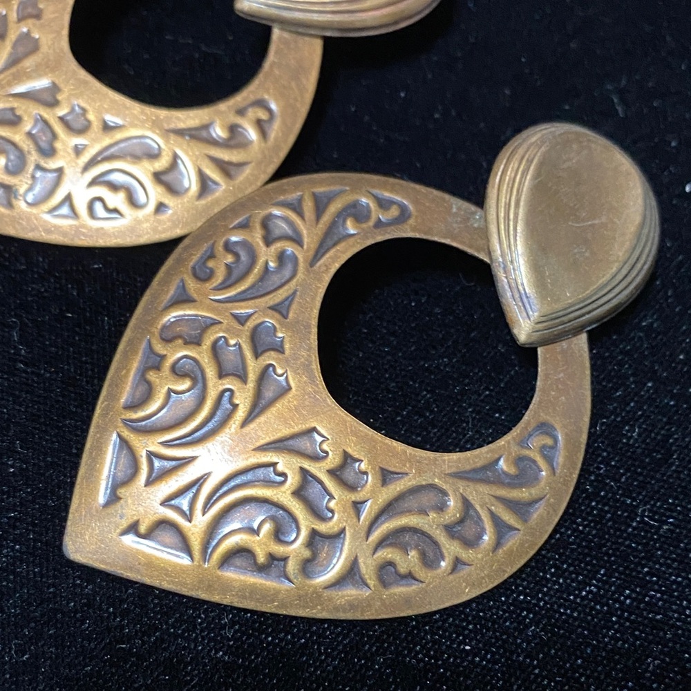 Elegant vintage pressed tin dangling Teardrop pierced Earrings - Picture 11 of 12